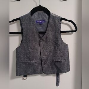 Versatile Gray Accessory for Any Occasion